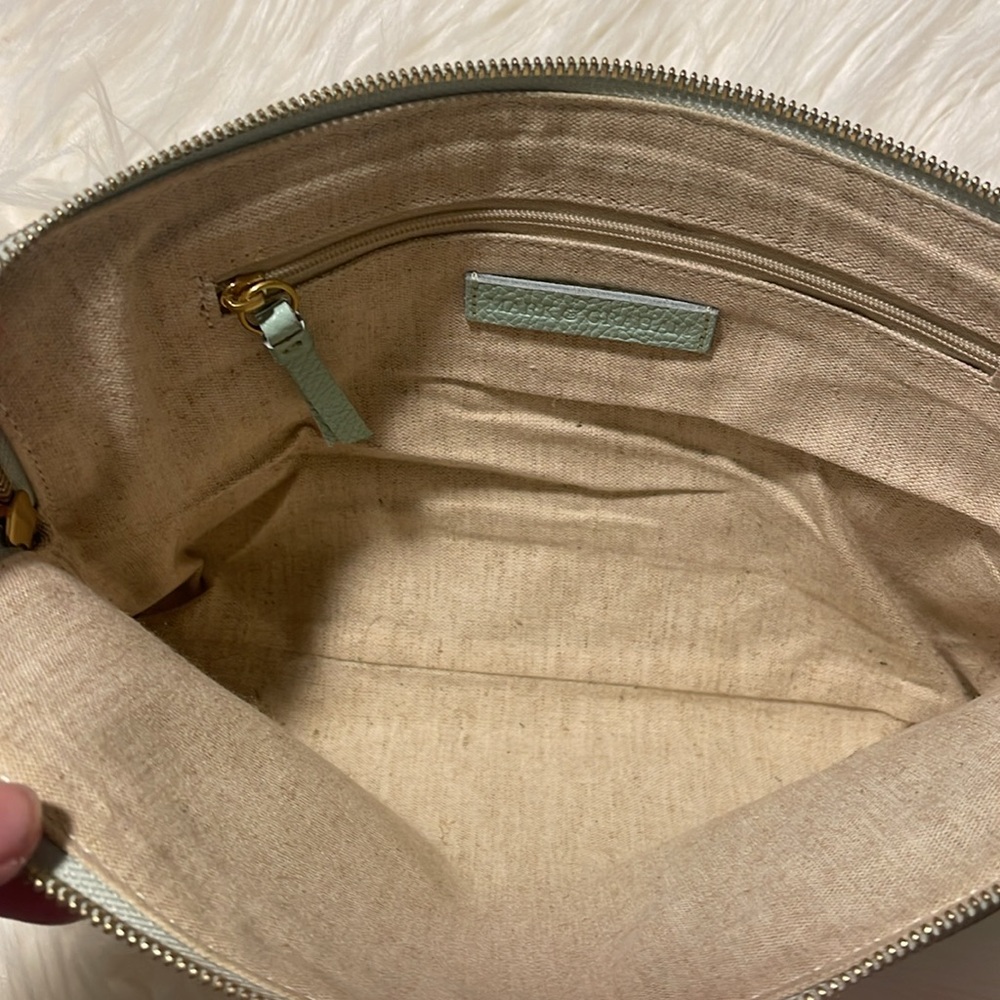 Mark &Graham daily essentials bag - Picture 5 of 10